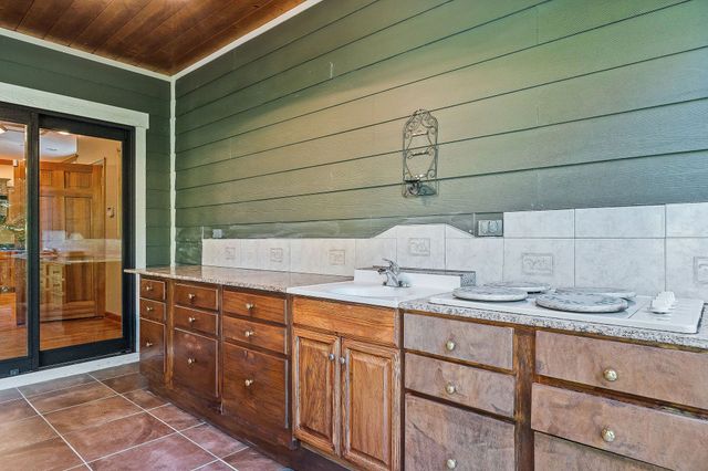 115 Long Point Dr, Rock Island, TN 38581