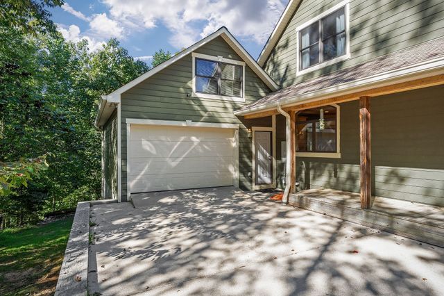 115 Long Point Dr, Rock Island, TN 38581