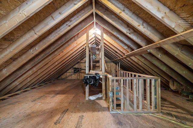 115 Long Point Dr, Rock Island, TN 38581