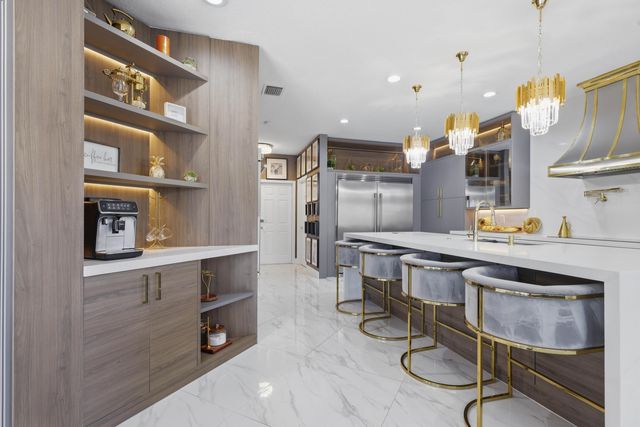 22257 Vista Lago Drive, Boca Raton, FL 33428