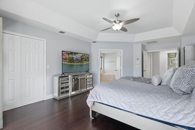 22257 Vista Lago Drive, Boca Raton, FL 33428