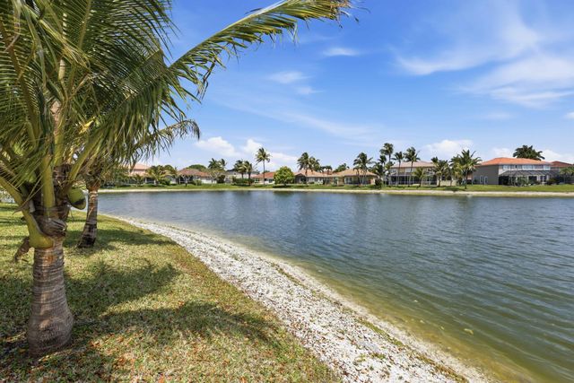 22257 Vista Lago Drive, Boca Raton, FL 33428