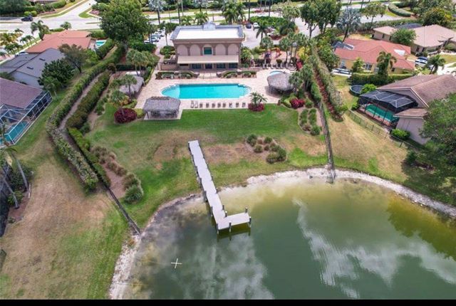 22257 Vista Lago Drive, Boca Raton, FL 33428