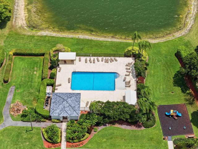 22257 Vista Lago Drive, Boca Raton, FL 33428