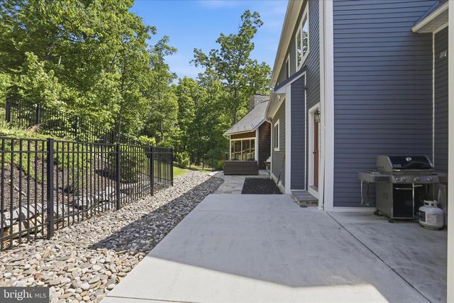 12101 MOUNTAINSIDE DR, Mercersburg, PA 17236