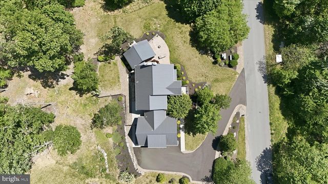 12101 MOUNTAINSIDE DR, Mercersburg, PA 17236