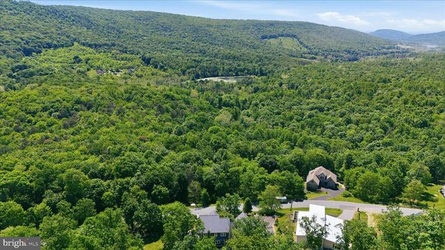 12101 MOUNTAINSIDE DR, Mercersburg, PA 17236