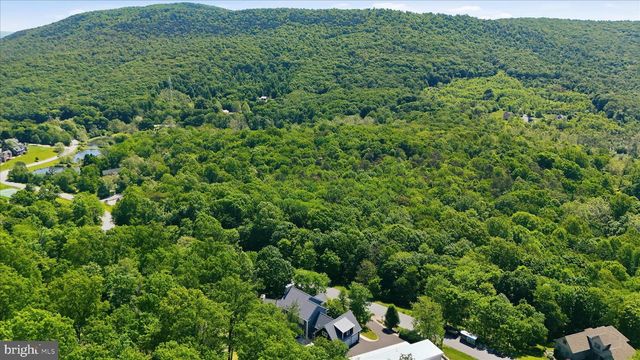 12101 MOUNTAINSIDE DR, Mercersburg, PA 17236