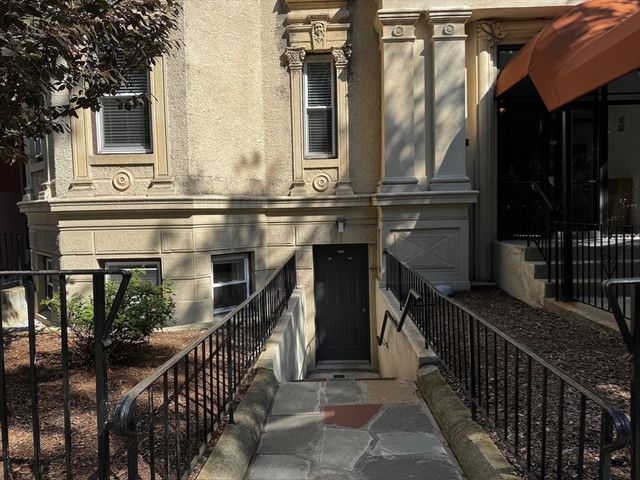 1870 Beacon St. B2, Brookline, MA 02445