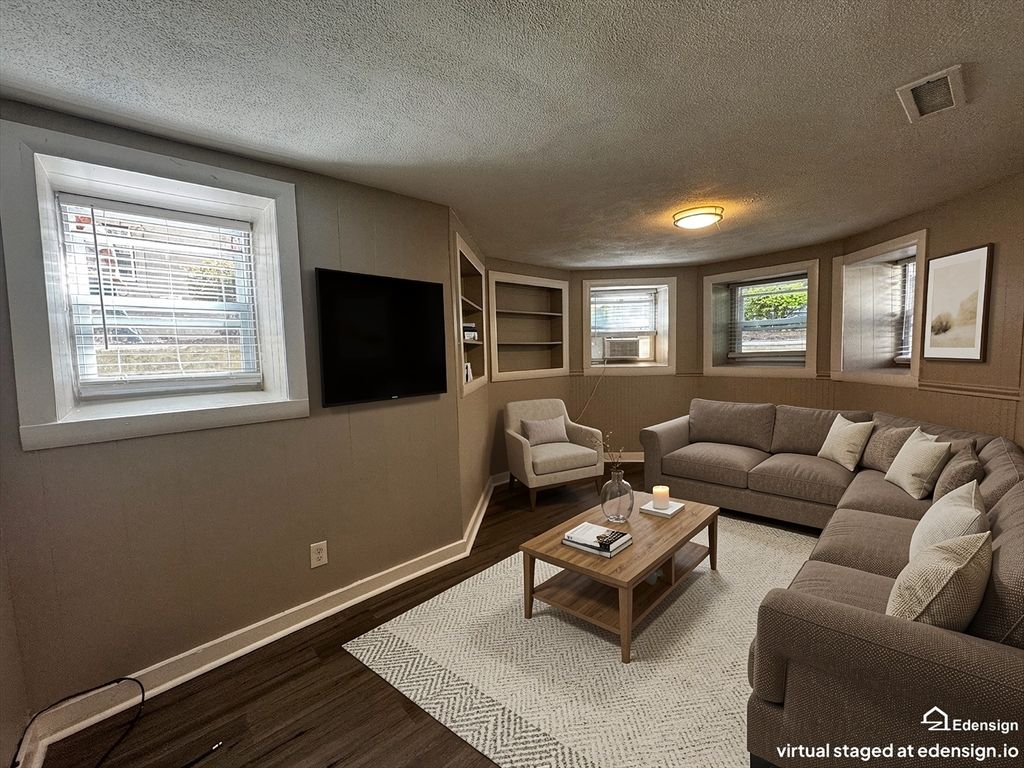 1870 Beacon St. B2, Brookline, MA 02445
