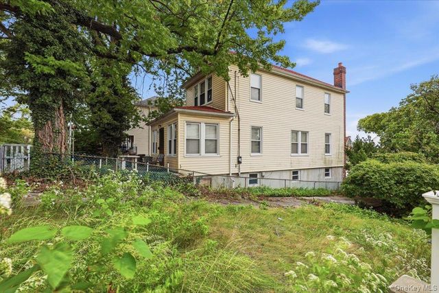 923 Quincy Avenue, Bronx, NY 10465