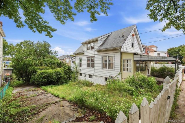 923 Quincy Avenue, Bronx, NY 10465