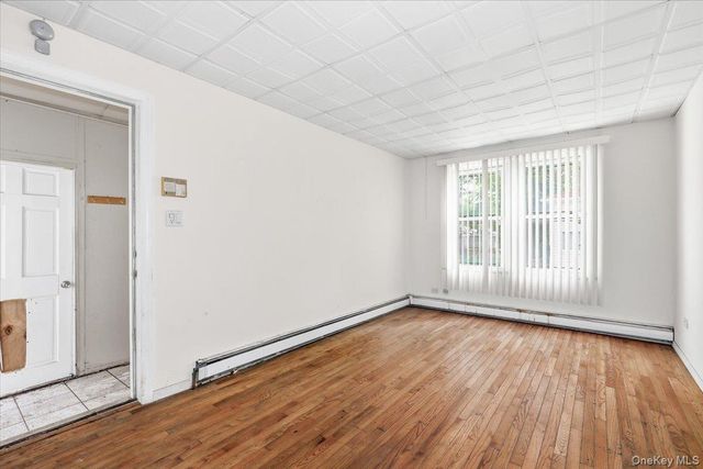 923 Quincy Avenue, Bronx, NY 10465