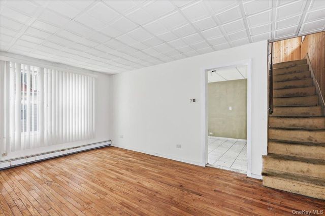 923 Quincy Avenue, Bronx, NY 10465