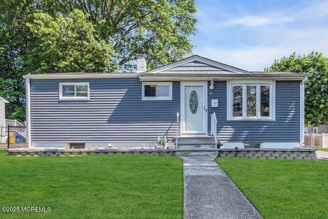 45 Helen Avenue, Freehold, NJ 07728