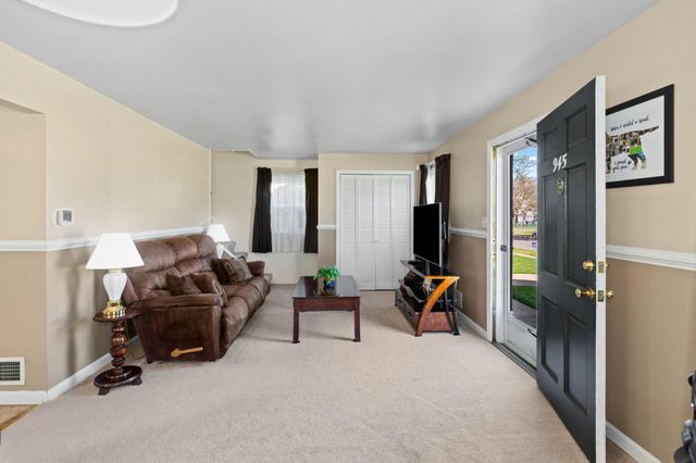 945 HOMBERG AVE, Baltimore, MD 21221