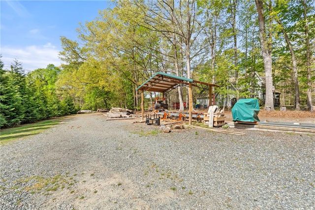 5487 Amick Road, Julian, NC 27283