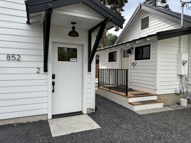 852 NW Columbia Street, Bend, OR 97703