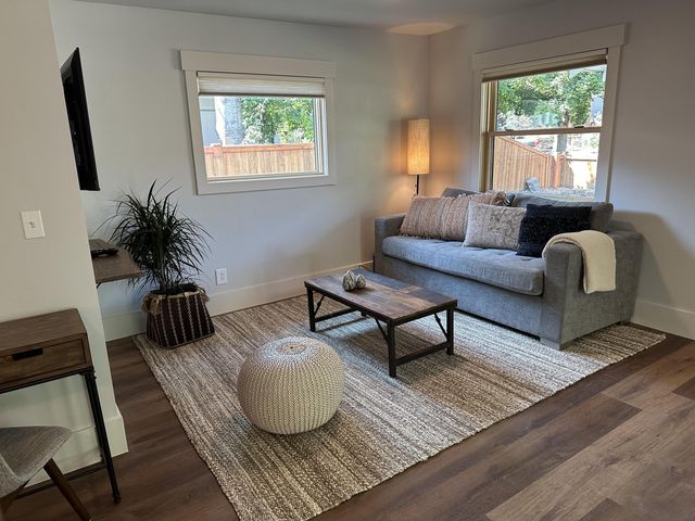 852 NW Columbia Street, Bend, OR 97703