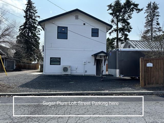 852 NW Columbia Street, Bend, OR 97703