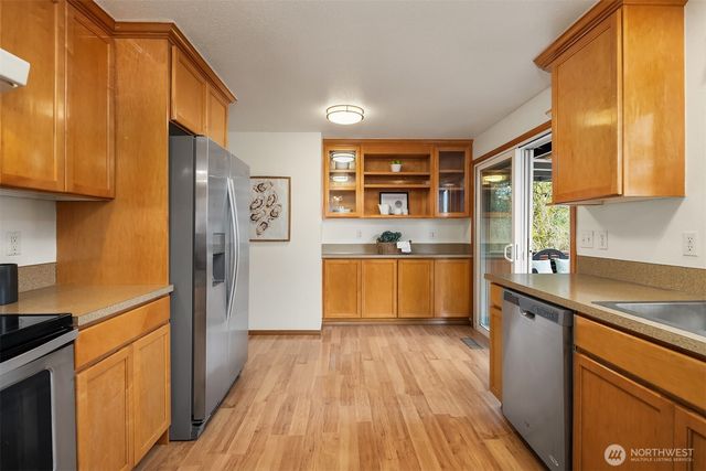 1002 S 194th Street, Seatac, WA 98148