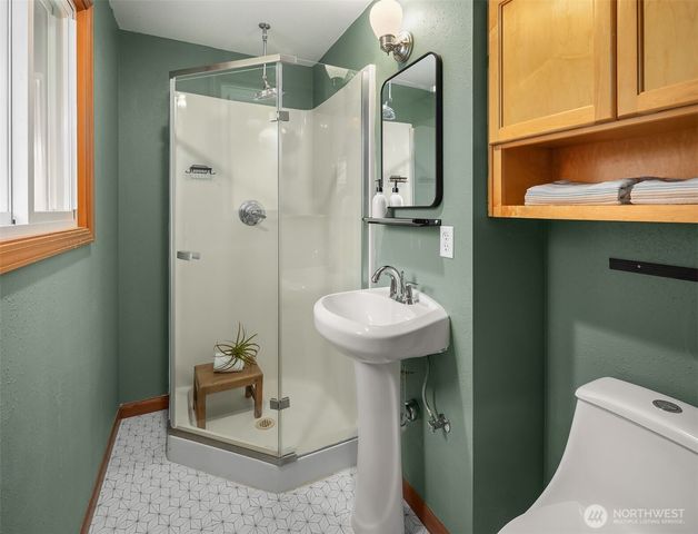 1002 S 194th Street, Seatac, WA 98148