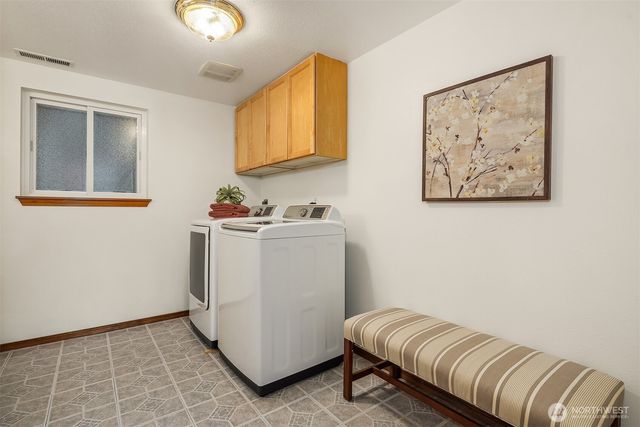 1002 S 194th Street, Seatac, WA 98148