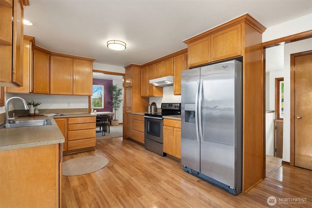 1002 S 194th Street, Seatac, WA 98148