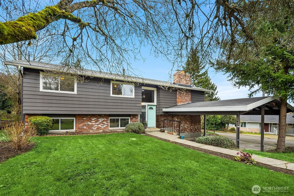 1002 S 194th Street, Seatac, WA 98148