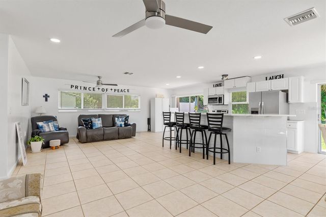18579 ROBINSON AVENUE, Port Charlotte, FL 33948