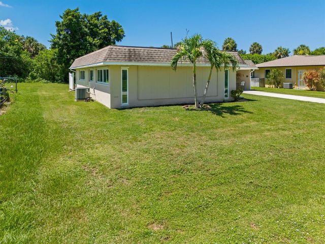 18579 ROBINSON AVENUE, Port Charlotte, FL 33948