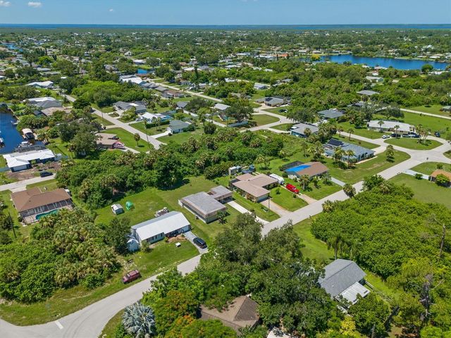 18579 ROBINSON AVENUE, Port Charlotte, FL 33948