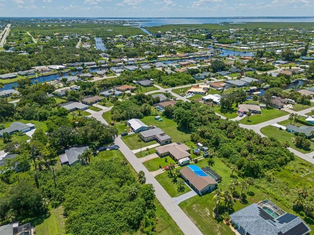 18579 ROBINSON AVENUE, Port Charlotte, FL 33948