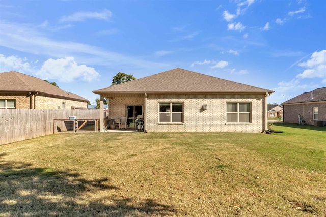 5051 SHELLBACK DR, Millington, TN 38053