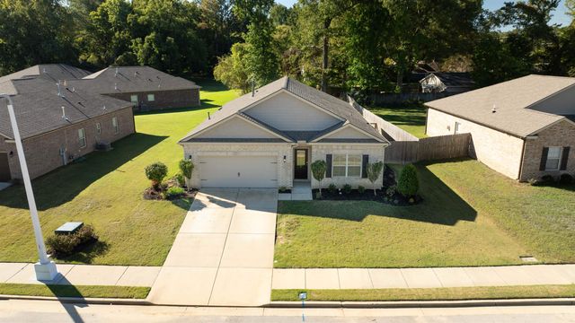 5051 SHELLBACK DR, Millington, TN 38053