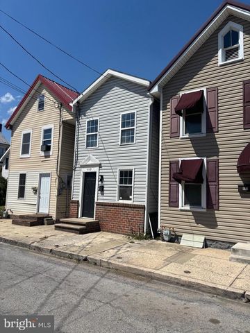 449 E WASHINGTON ST, Chambersburg, PA 17201