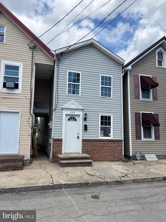449 E WASHINGTON ST, Chambersburg, PA 17201