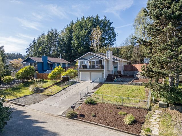 2234 W 12th Street, Port Angeles, WA 98363