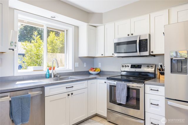 2234 W 12th Street, Port Angeles, WA 98363