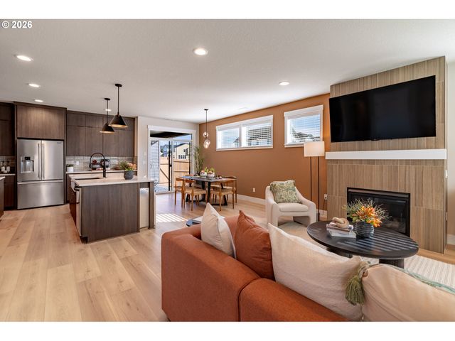 8193 Se Quincy St, Hillsboro, OR 97123