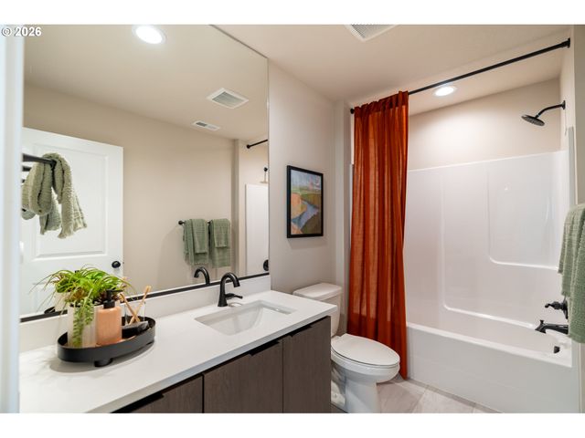 8193 Se Quincy St, Hillsboro, OR 97123