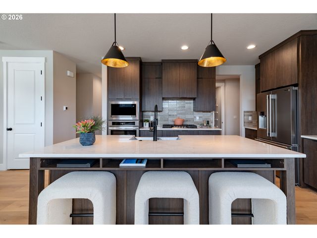 8193 Se Quincy St, Hillsboro, OR 97123