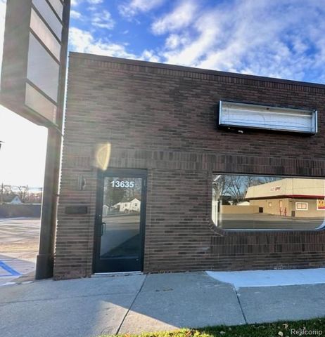 13635 Northline Road, Southgate, MI 48195