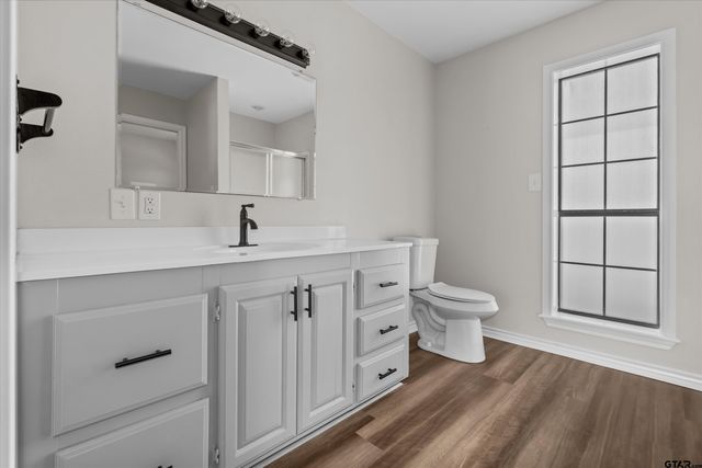 400 Baker Street, Lindale, TX 75771