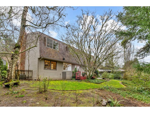 1721 HIGHLAND Dr, Lake Oswego, OR 97034