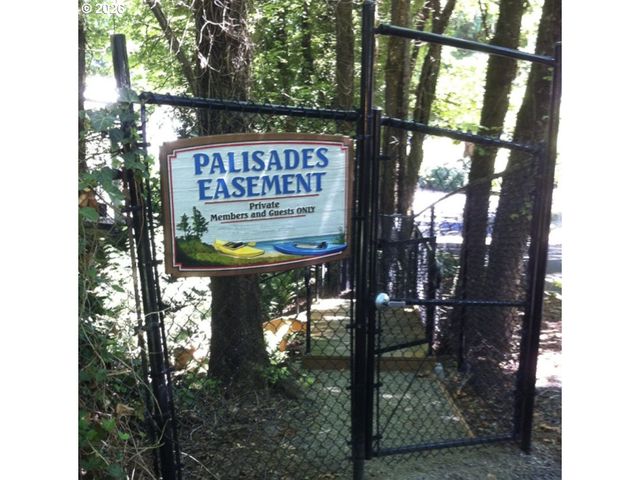 1721 HIGHLAND Dr, Lake Oswego, OR 97034