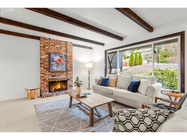 1721 HIGHLAND Dr, Lake Oswego, OR 97034