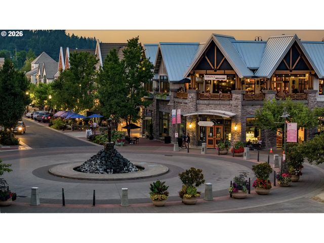 1721 HIGHLAND Dr, Lake Oswego, OR 97034