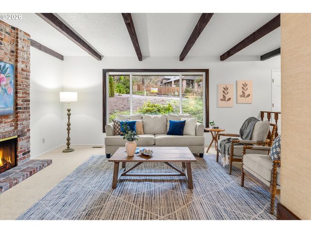 1721 HIGHLAND Dr, Lake Oswego, OR 97034