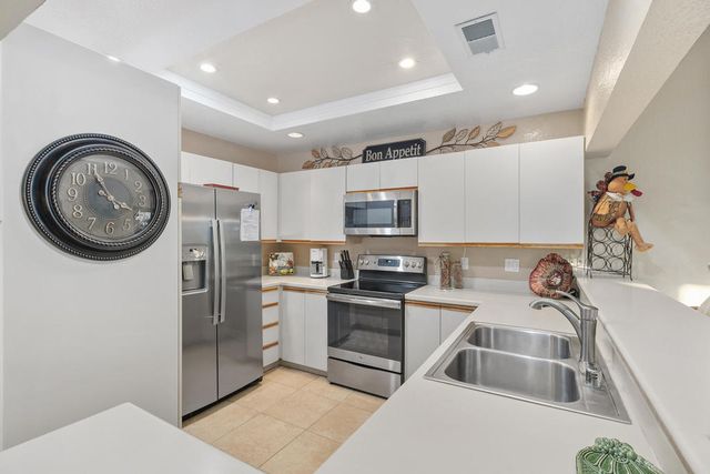 77723 Woodhaven Drive S, Palm Desert, CA 92211